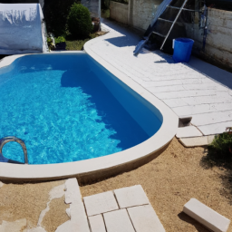 Piscine Extérieure en Béton : Conception sur Mesure pour un Espace de Détente Exceptionnel Villeneuve-Loubet